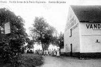 carte postale ancienne de Uccle Vieille ferme de la Petite Espinette - Entrée du jardin