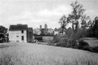 carte postale ancienne de Mont-Saint-Aubert Bas de la place