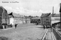 carte postale ancienne de Arquennes La Grand Place