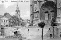 carte postale ancienne de Mons Le grand portail de l'église Sainte Waudru