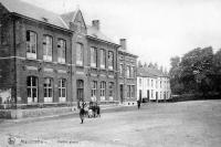 carte postale ancienne de Marcinelle Vieille place