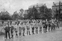 carte postale ancienne de Chimay Pensionnat de l'Athénée Royale - Tennis