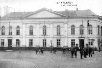 carte postale ancienne de Charleroi L'Hôtel de Ville