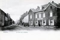 carte postale ancienne de Enghien La rue de la station