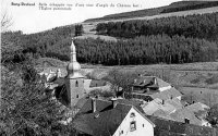 postkaart van Burg-Reuland Belle échappée vue d'une tour d'angle du Château fort-Eglise paroissiale