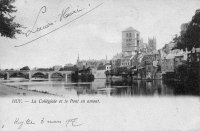 carte postale ancienne de Huy La Collégiale et le Pont en amont