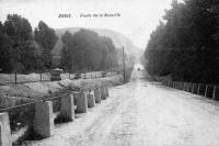 carte postale ancienne de Engis Route de la Neuville