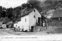 carte postale ancienne de Remouchamps Vieille maison au pied de la montagne