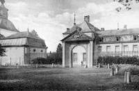 carte postale ancienne de Petit-Rechain Château de Petit-Rechain - Armoiries des Barons de Libotte et des Comtes de Hamal