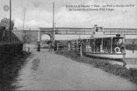 carte postale ancienne de Visé Bords de la Meuse - Le pont et embarcadère du bateau de plaisance Visé - Liège