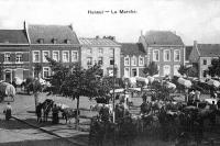 carte postale ancienne de Hannut Le Marché