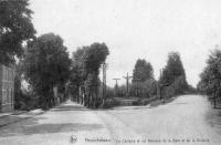 carte postale ancienne de Neufchâteau Le calvaire et les avenues de la gare et de la victoire