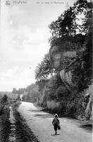 carte postale ancienne de Houffalize Sur la route de Bastogne