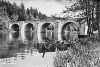 carte postale ancienne de Chiny Le Pont