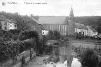 carte postale ancienne de Houffalize L'Eglise et la maison curiale