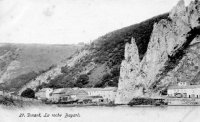 carte postale ancienne de Dinant La roche Bayard.