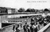 postkaart van Namen L'Arrivée du Bâteau-Touriste