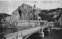 carte postale ancienne de Dinant La Citadelle et l'Eglise