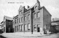 carte postale ancienne de St-Servais Hôtel-de-Ville