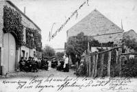 carte postale ancienne de Han-sur-Lesse Une rue à la sortie de la grotte