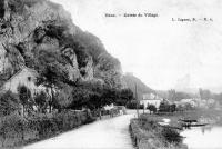 carte postale ancienne de Houx Entrée du village