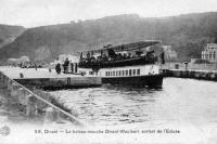 carte postale ancienne de Dinant&nbsp;Le bateau mouche Dinant - Waulsort sortant de l'écluse
