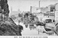 carte postale ancienne de Gand Quai des moines et Eglise Saint-Pierre