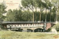 carte postale ancienne de Hal Le Canal passant au dessus de la Senne