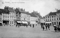 carte postale ancienne de Roulers Côté nord de la Grand'Place