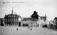 carte postale ancienne de Roulers Hôtel de ville et rue du sud