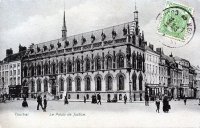 carte postale ancienne de Courtrai Le Palais de Justice
