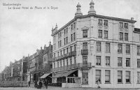 carte postale ancienne de Blankenberge Le Grand Hôtel du Phare et la digue