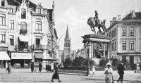 postkaart van Oostende Place Léopold - Statue Léopold Ier