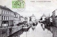 carte postale ancienne de Courtrai La Lys et les tours du Broel