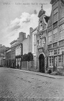 carte postale ancienne de Ypres Vieilles maisons rue de Dixmude