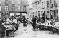 carte postale ancienne de Bruges Au marché aux Poissons