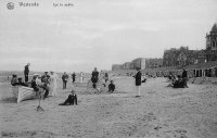 carte postale ancienne de Westende Sur le sable