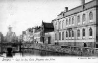 postkaart van Brugge Quai du Roi. Ecole moyenne des filles - Spiegelrei