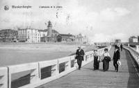 carte postale ancienne de Blankenberge L'estacade et le phare