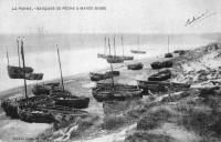 carte postale ancienne de La Panne Barques de pêche à marée basse