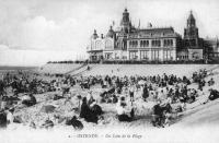 carte postale ancienne de Ostende Un coin de la plage