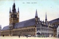carte postale ancienne de Ypres Les Halles