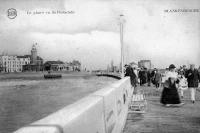 carte postale ancienne de Blankenberge Le phare vu de l'estacade