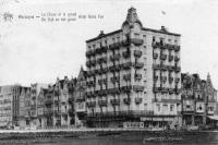 carte postale ancienne de Wenduyne La Digue et le gran hôtel Belle Vue