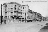 carte postale ancienne de Knokke L'Hôtel des familles et l'avenue Lippens