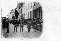 carte postale ancienne de Furnes Procession de Furnes - Trompettes
