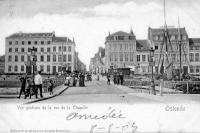 postkaart van Oostende Vue générale de la rue de la Chapelle (Hôtels La Couronne et Du Bassin)
