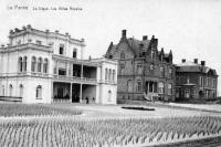 carte postale ancienne de La Panne La Digue. Les Villas Royales