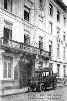 carte postale ancienne de Ostende Grand Hôtel Fontaine - Entrée principla rue Longue