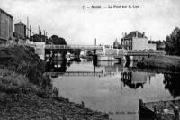 carte postale ancienne de Menin Le pont sur la Lys
